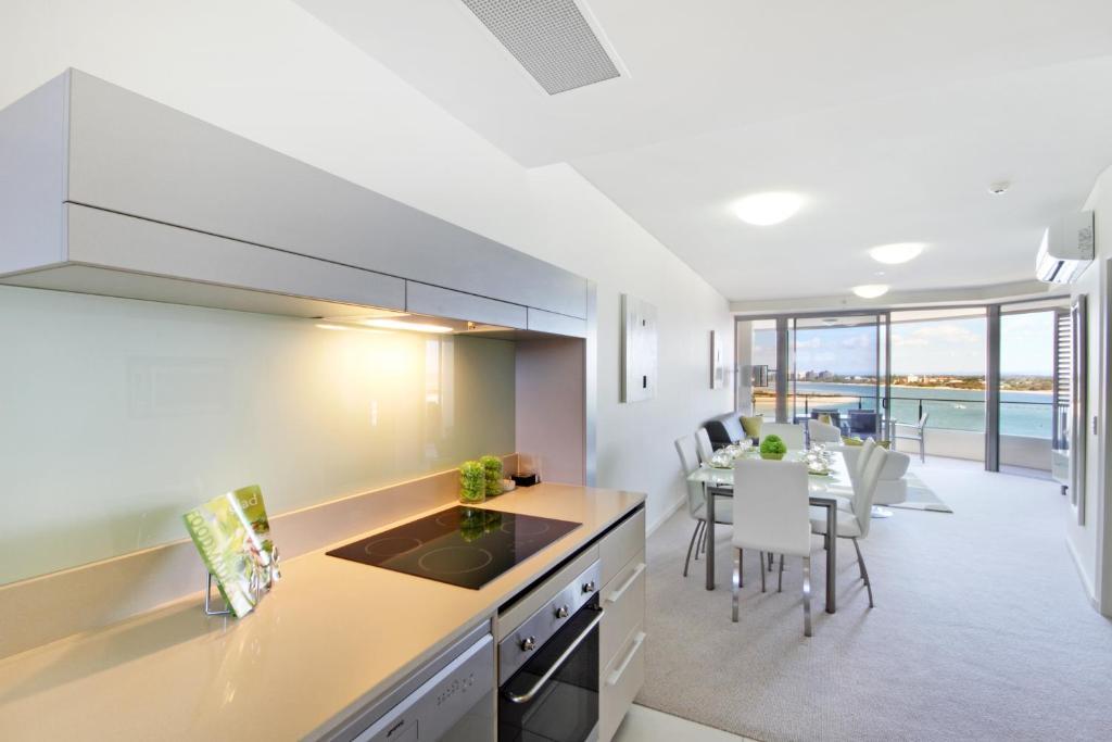 Monaco Caloundra Aparthotel Quarto foto