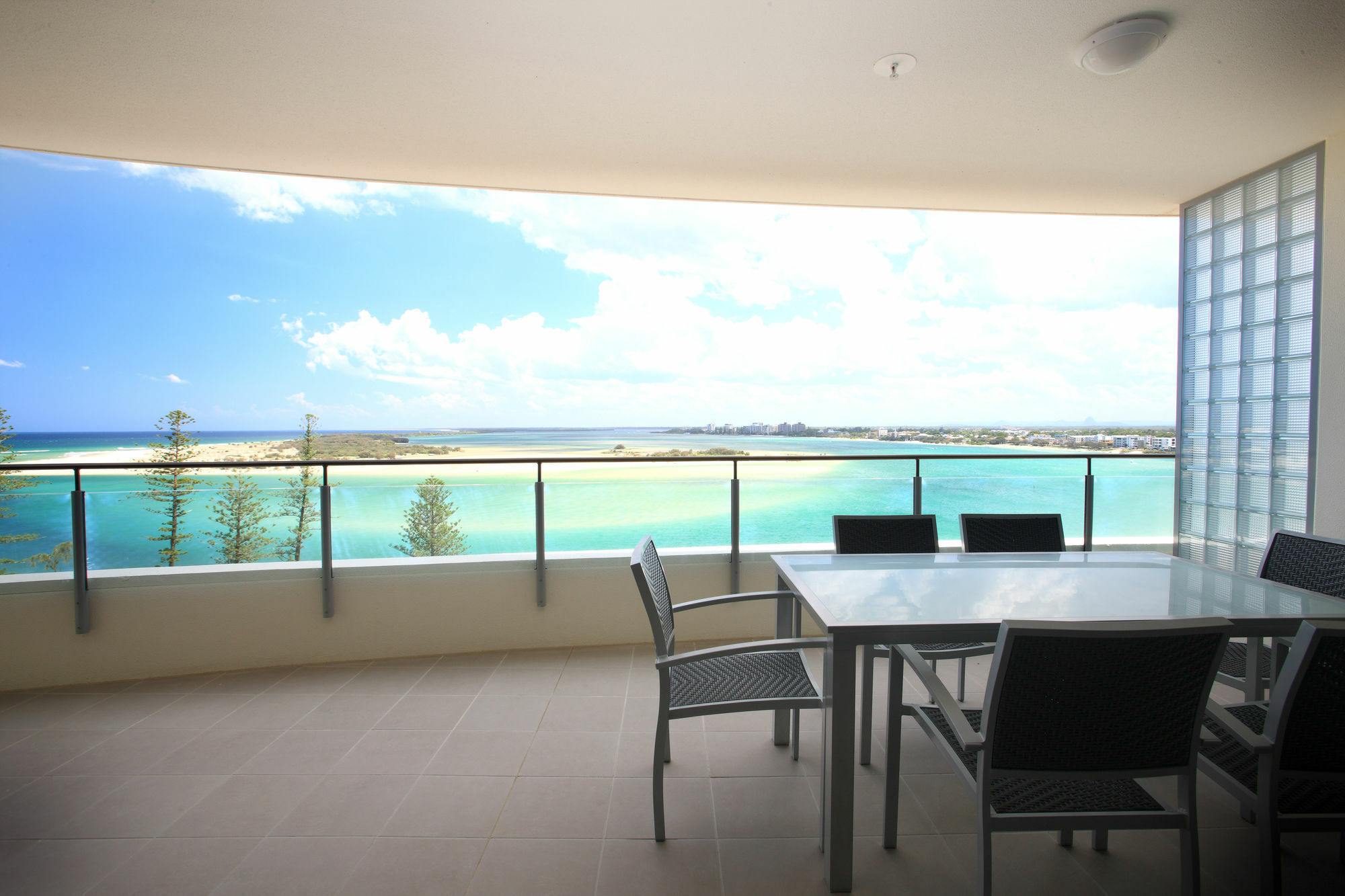 Monaco Caloundra Aparthotel Exterior foto